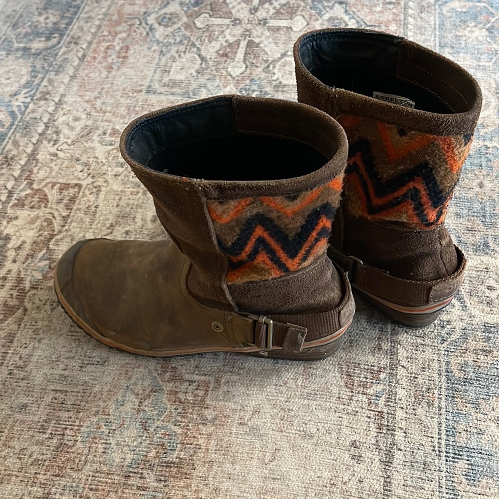 Sorel blanket boots